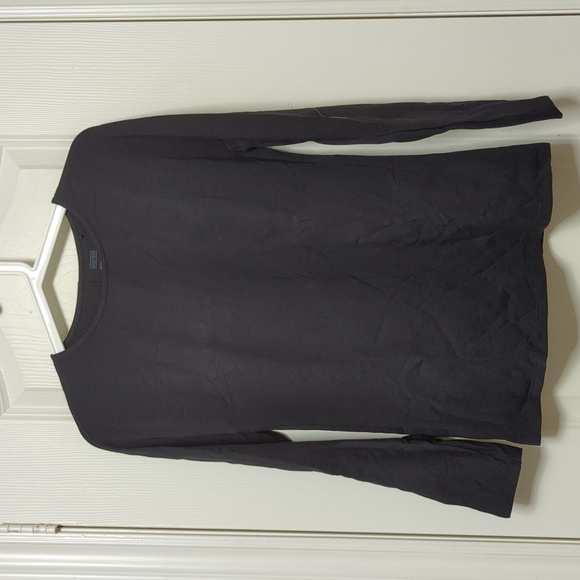 Lilac Uniqlo heat tech crew long sleeve - Picture 4 of 5